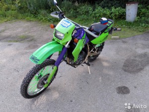 Мотоцикл Kawasaki KLR во Пскове (тянет как паровоз)