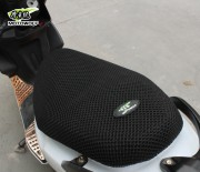 Чехол на сиденье, 3D сетка, черный, универсальный (мотоциклы, мопеды, скутеры)